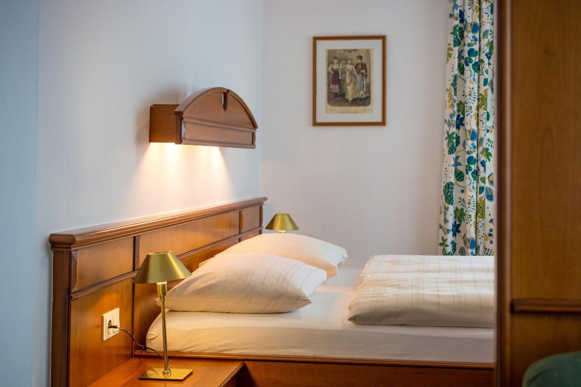 Landhotel Post Ebensee Am Traunsee ***S Ngoại thất bức ảnh