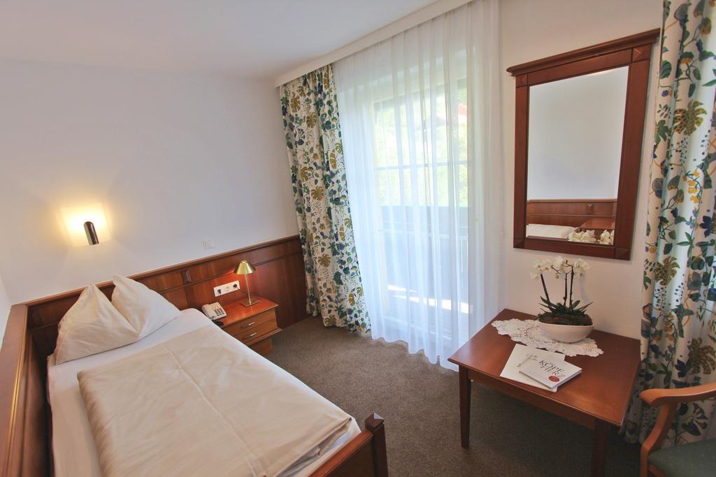 Landhotel Post Ebensee Am Traunsee ***S Ngoại thất bức ảnh