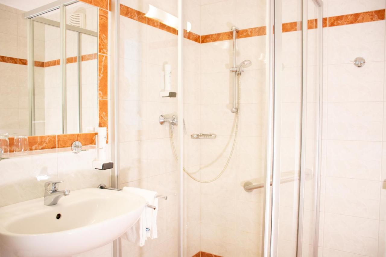 Landhotel Post Ebensee Am Traunsee ***S Ngoại thất bức ảnh